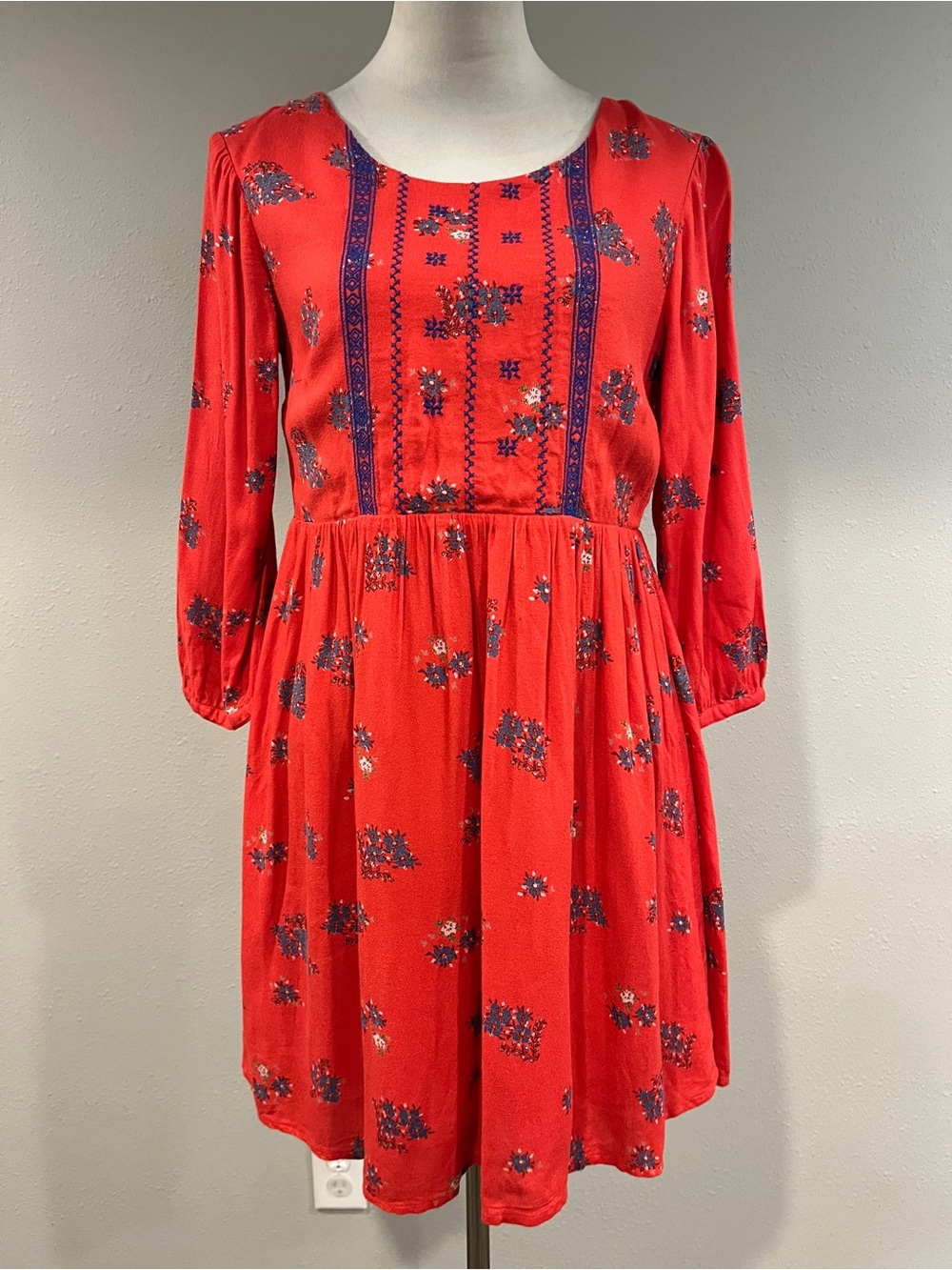Old Navy Red Floral Long-Sleeve mini Dress size‎ small